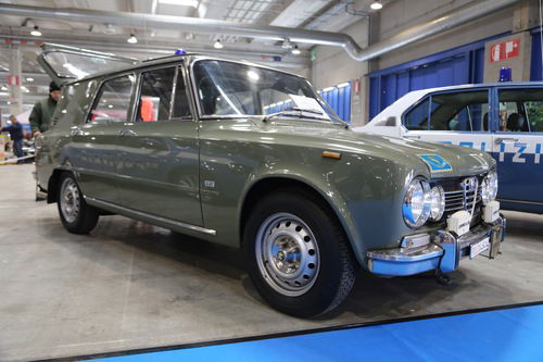 L'Alfa Romeo Giulia Super 1.6 Speciale Furgonata del 1972, realizzata dalla carrozzeria Colli e successivamente Giorgetti, è stata l'antesignana delle moderne Station Wagon