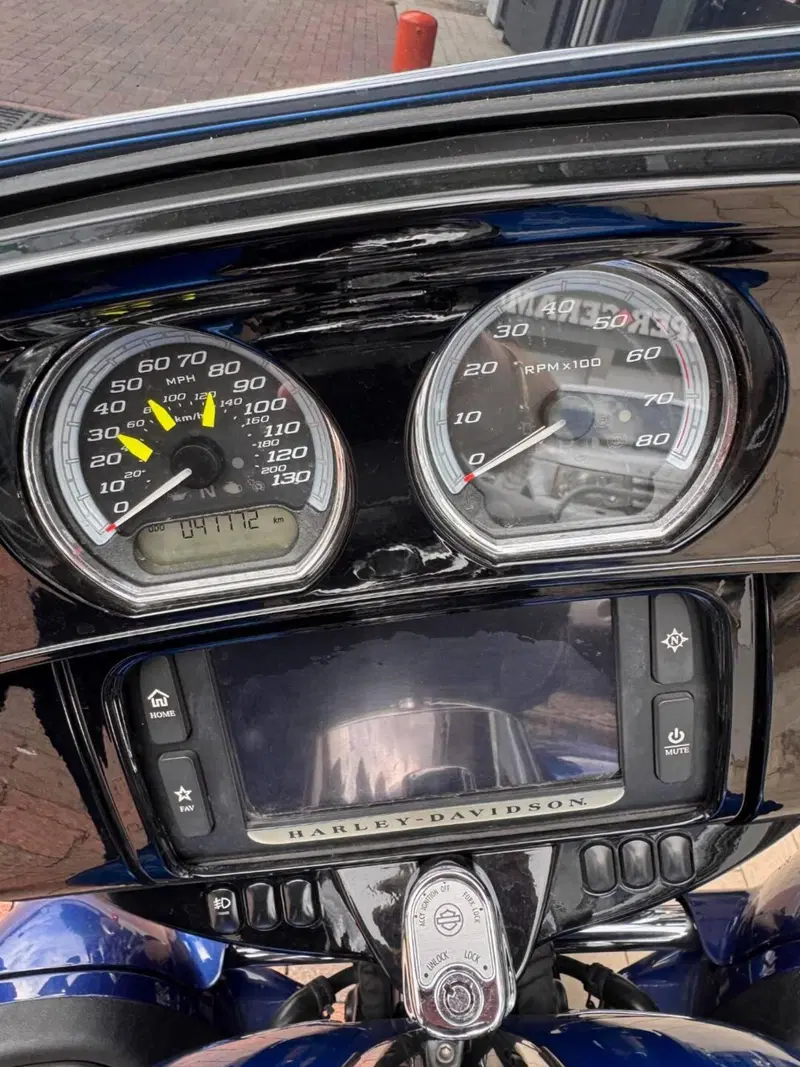 Harley-Davidson 107 Electra Glide Ultra Limited Low (2017 - 18) - FLHTKL (5)