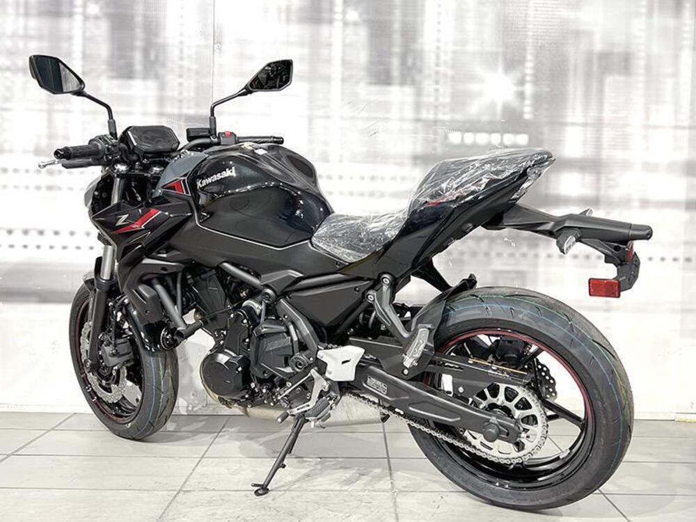 Kawasaki Z 650 (2025 - 26) (2)