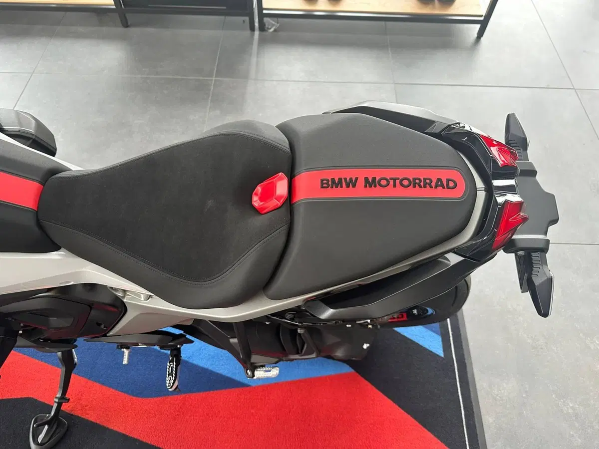 Bmw R 1300 RS (2026) (9)
