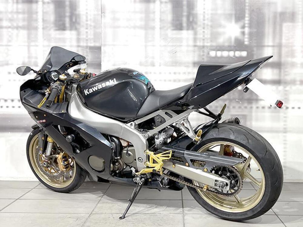 Kawasaki Ninja 636 ZX-6R (2002 - 03) (2)