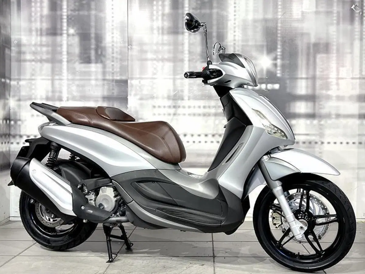 Piaggio Beverly 350 SportTouring ie (2011 - 15)