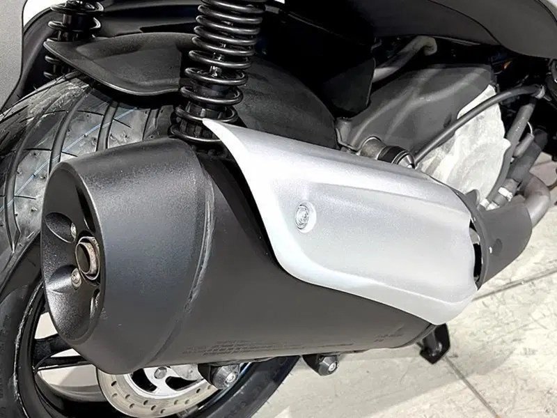 Piaggio Beverly 350 SportTouring ie (2011 - 15) (3)