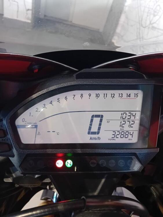Honda CBR 1000 RR Fireblade (2012 - 16) (4)