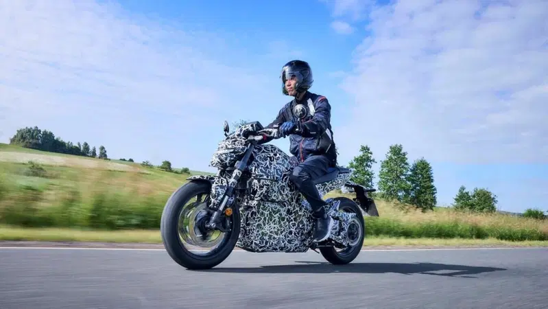 Ecco le prime immagini della Honda EV FUN Concept on the road!