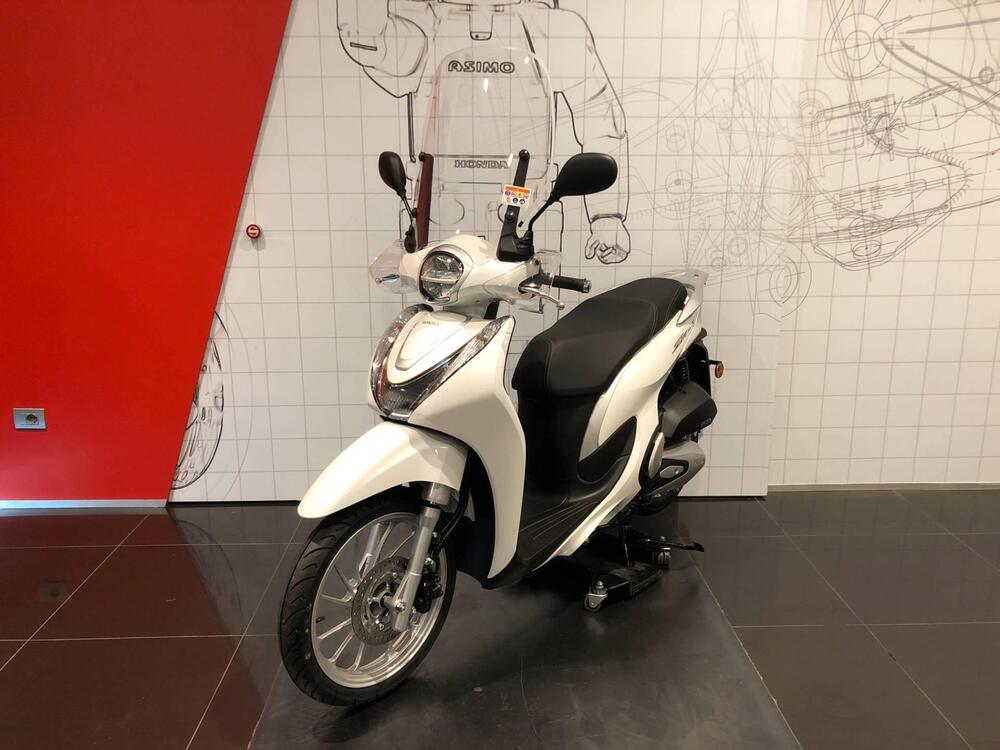 Honda SH 125 Mode (2024 - 25) (4)