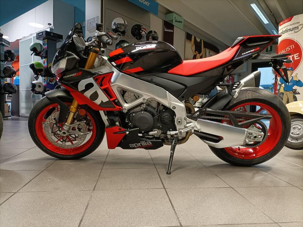 Aprilia Tuono V4 Factory (2025) (5)