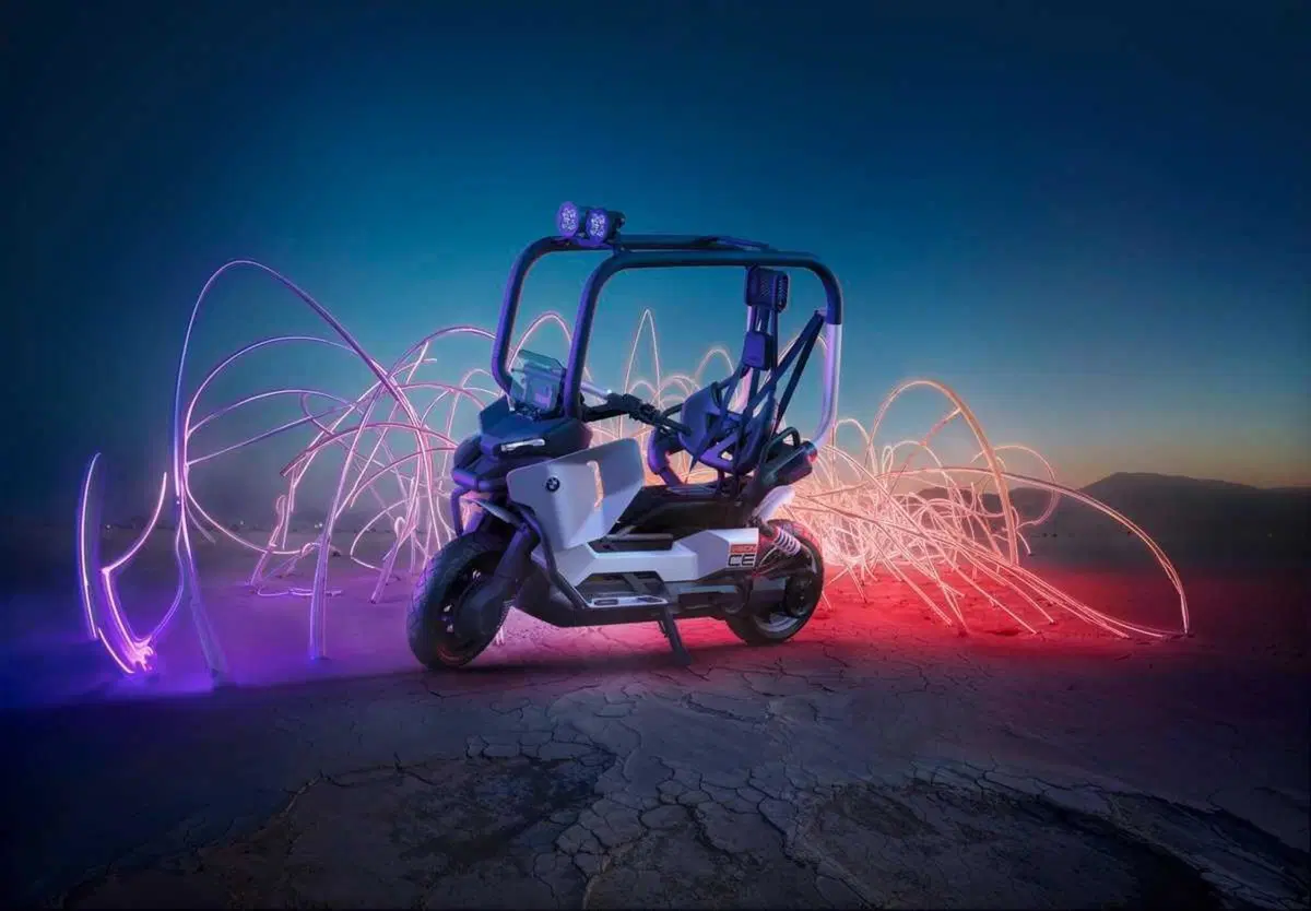 BMW Motorrad Vision CE: uno sguardo al futuro della mobilità urbana su due ruote (7)