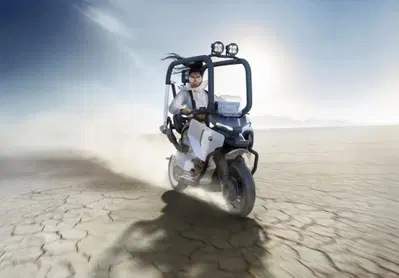 BMW Motorrad Vision CE: uno sguardo al futuro della mobilit&agrave; urbana su due ruote