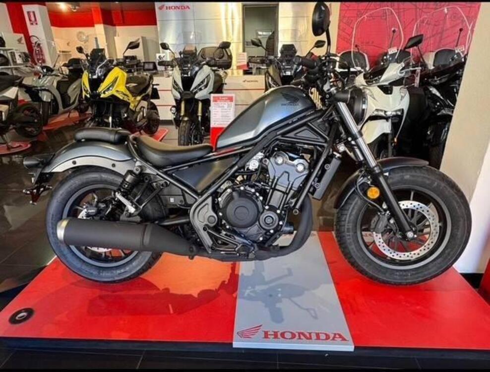 Honda CMX 500 Rebel (2025)