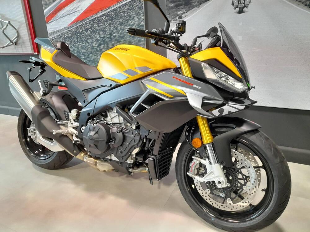 Aprilia Tuono V4 (2025) (2)