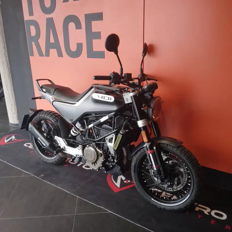 Husqvarna Svartpilen 401 (2021 - 23) (8)