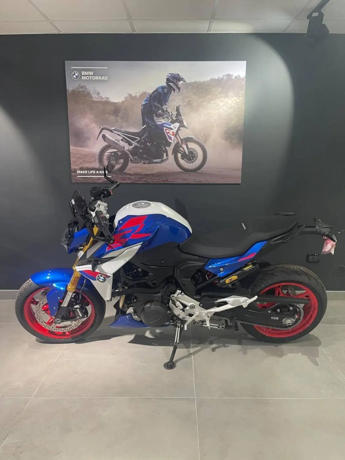 Bmw F 900 R (2025 - 26) (2)