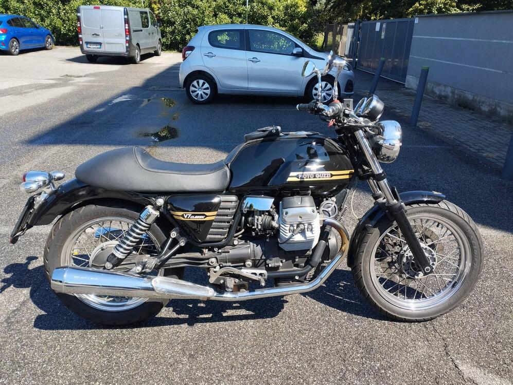 Moto Guzzi V7 Classic (2008 - 12) (3)