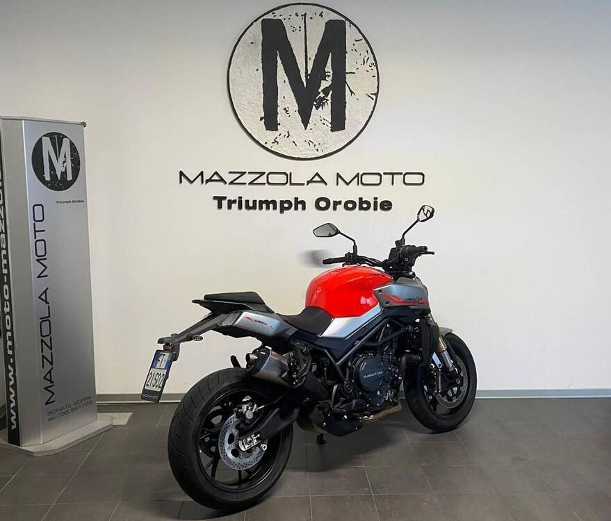 QJ Motor SRK 900 (2025) (2)