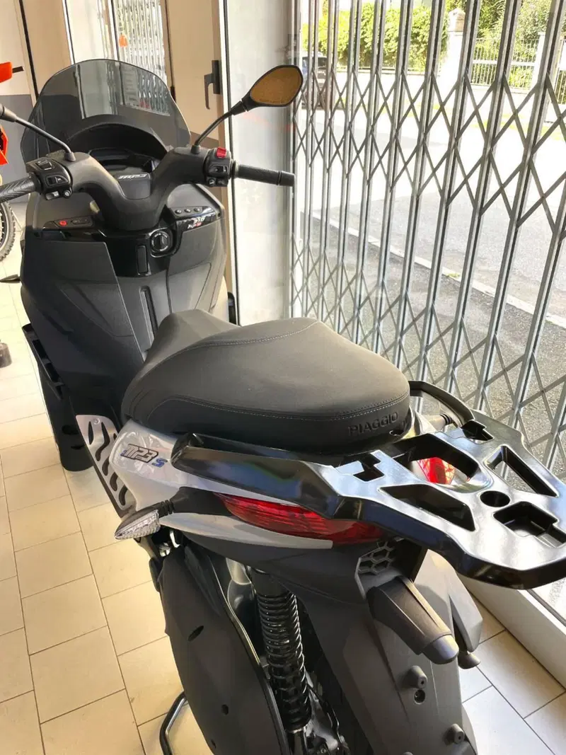 Piaggio MP3 310 Sport (2025 - 26) (3)