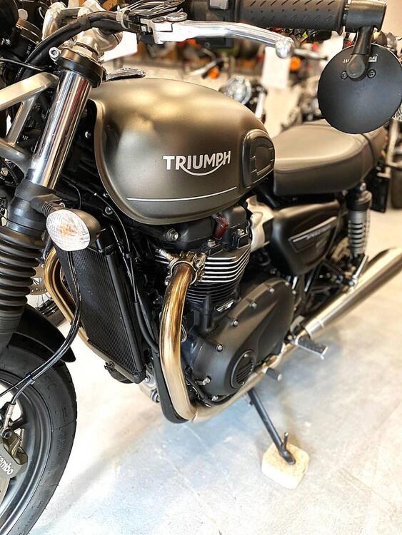 Triumph Speed Twin 900 (2023 - 24) (3)