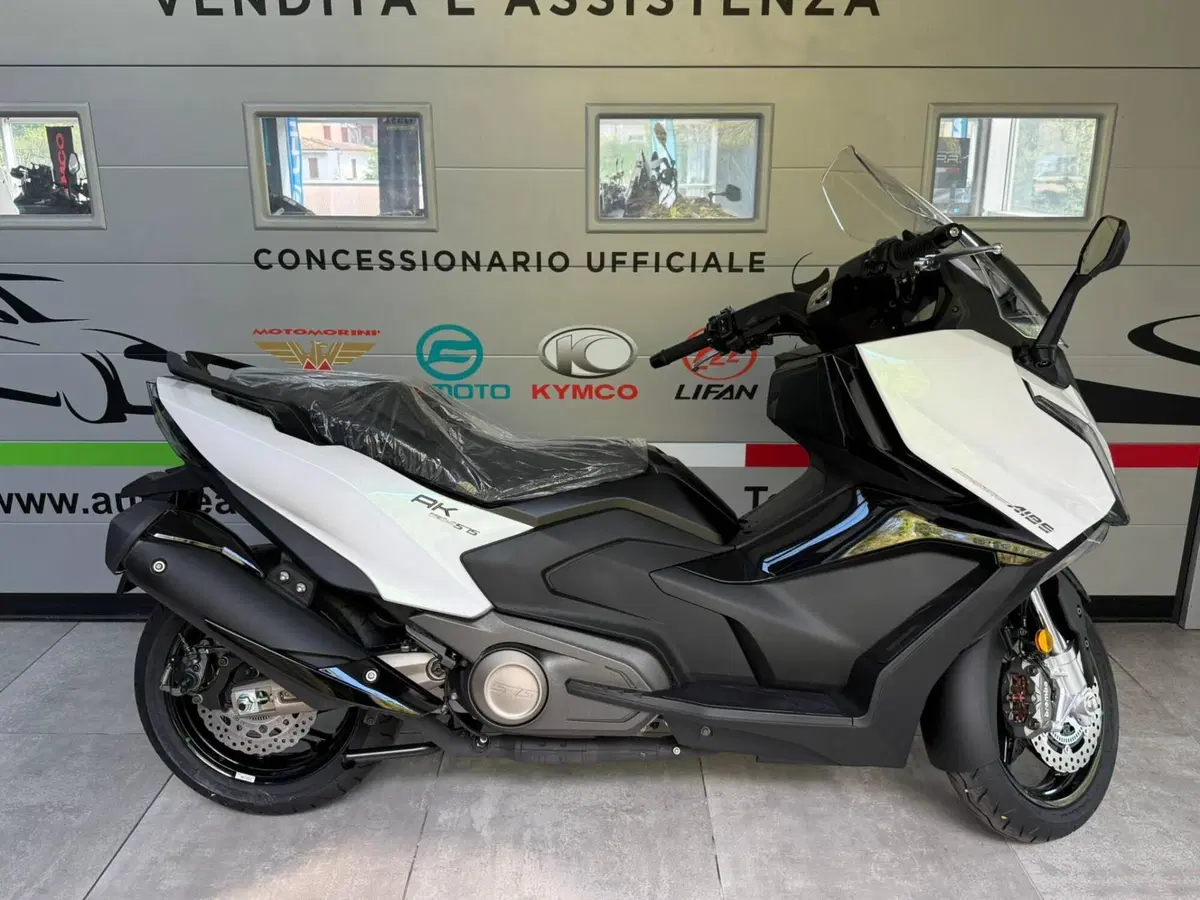 Kymco AK 575 Premium (2025 - 26) (2)
