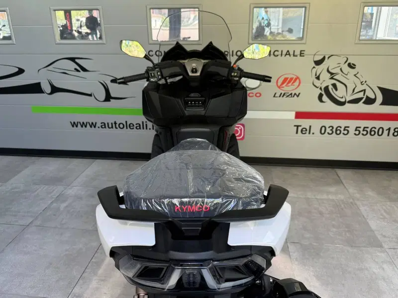 Kymco AK 575 Premium (2025 - 26) (7)