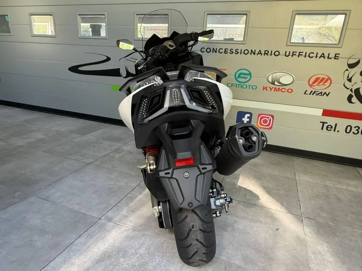 Kymco AK 575 Premium (2025 - 26) (9)