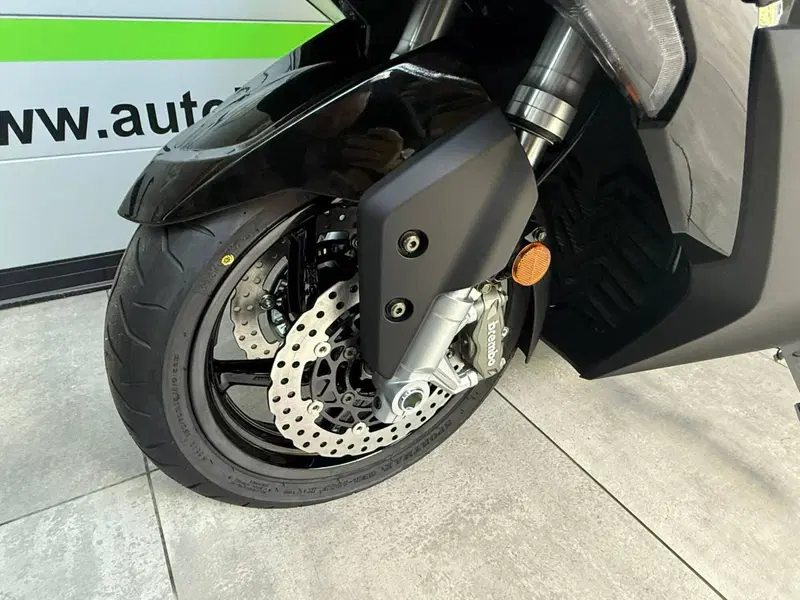 Kymco AK 575 Premium (2025 - 26) (16)