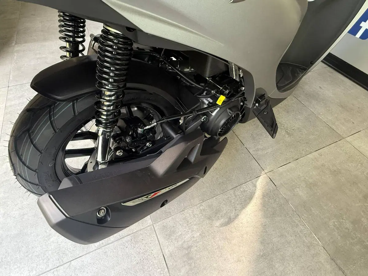 Kymco People 200i S (2021 - 26) (19)