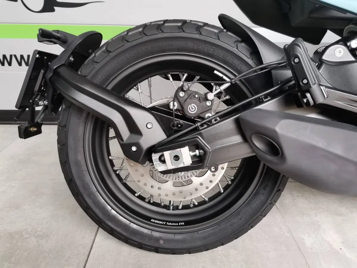 Moto Morini SEIEMMEZZO SCR (2022 - 26) (9)