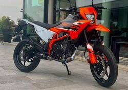 KTM 125 SMC R (2025) nuova
