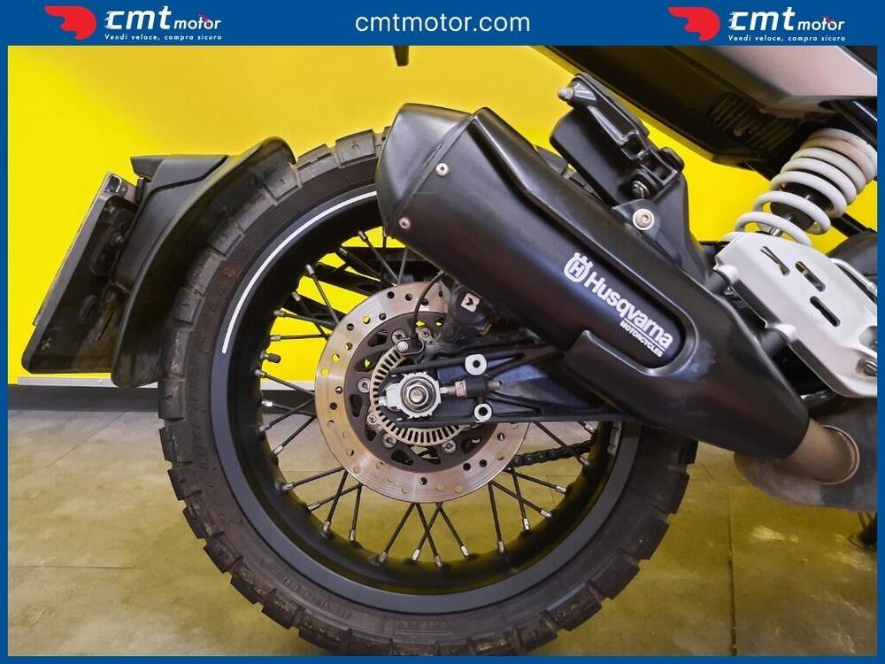 Husqvarna Svartpilen 125 (2021 - 23) (2)