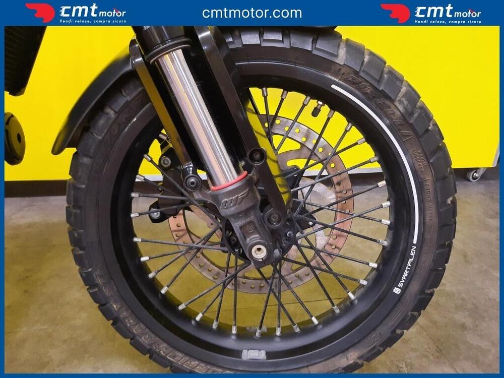 Husqvarna Svartpilen 125 (2021 - 23) (4)