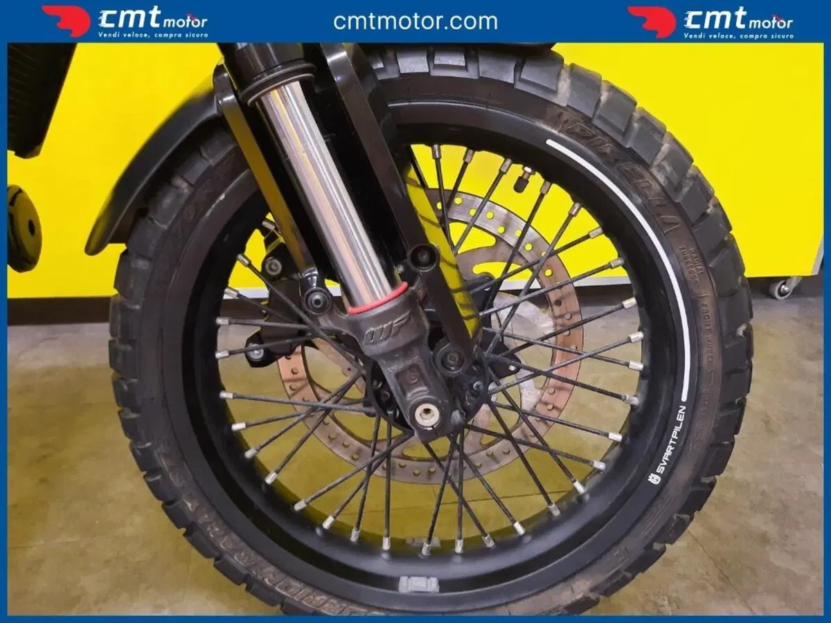 Husqvarna Svartpilen 125 (2021 - 23) (4)