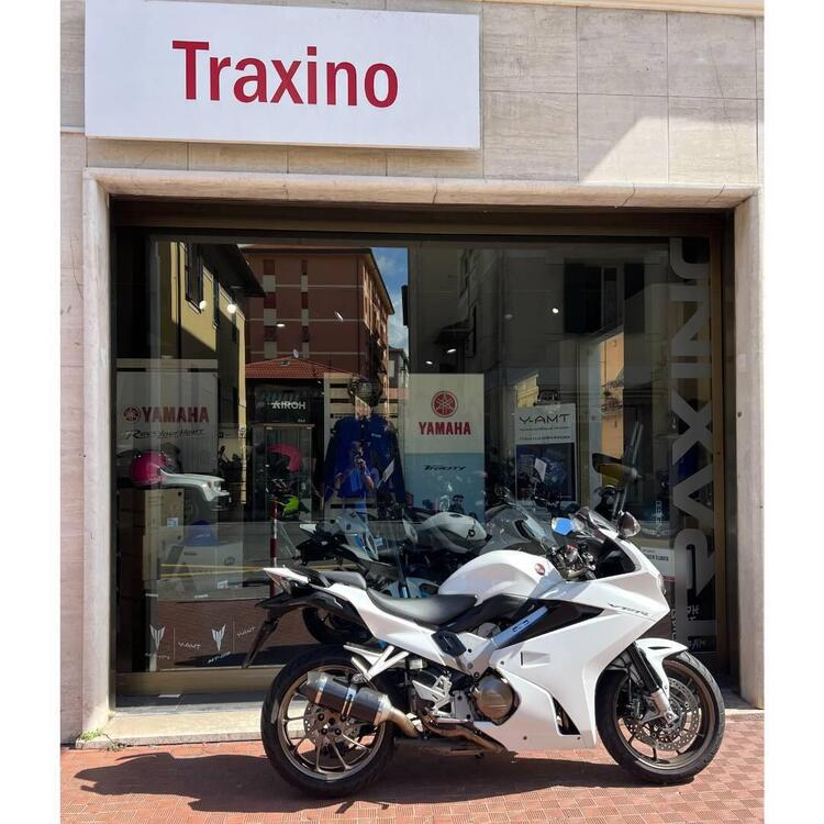 Honda VFR 800 F (2014 - 16)