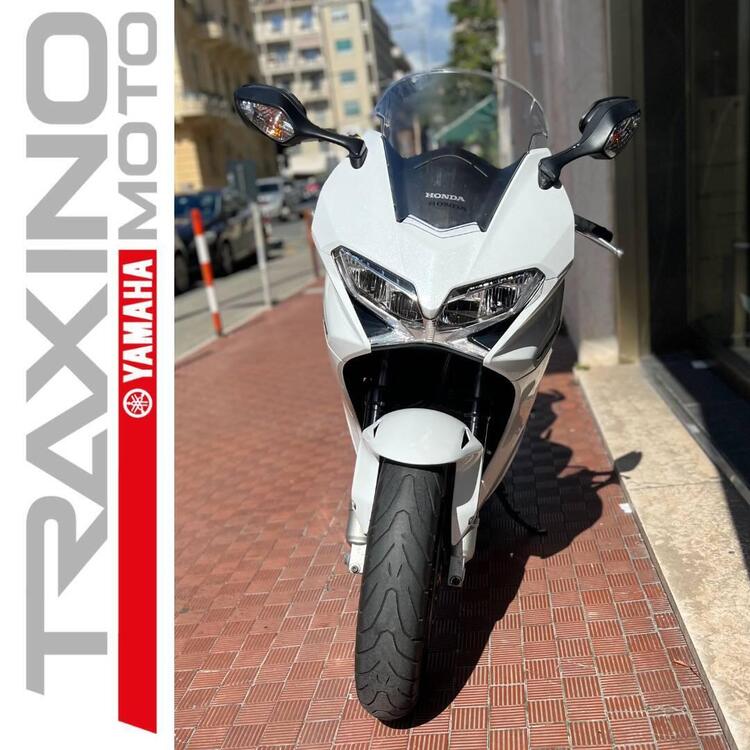 Honda VFR 800 F (2014 - 16) (3)