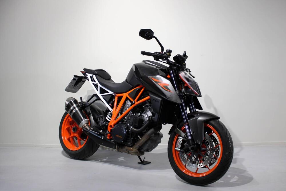 KTM 1290 Super Duke R (2019) (2)
