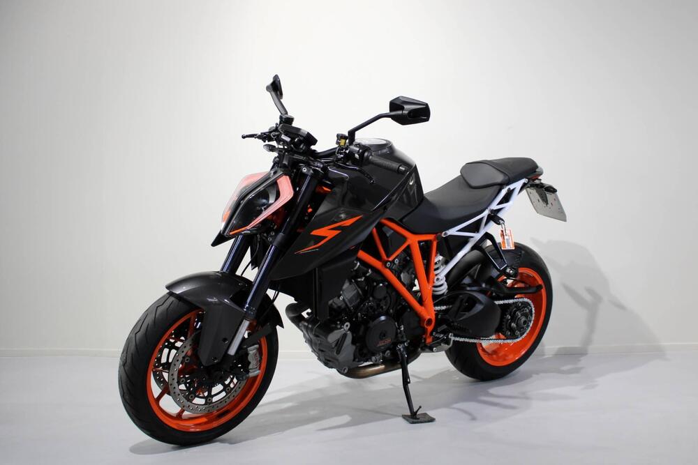 KTM 1290 Super Duke R (2019) (3)