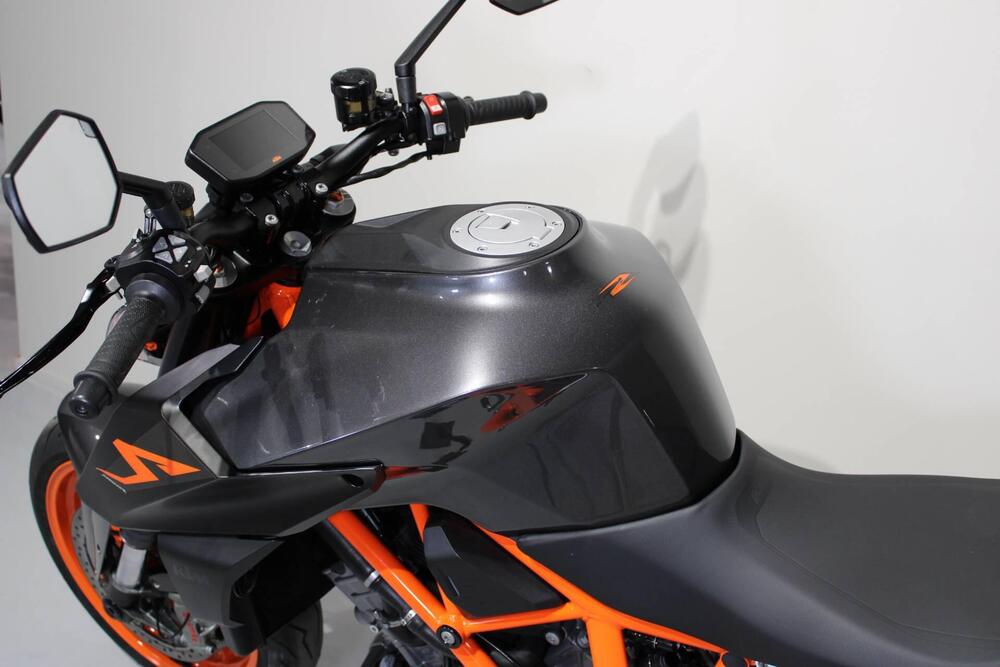 KTM 1290 Super Duke R (2019) (5)