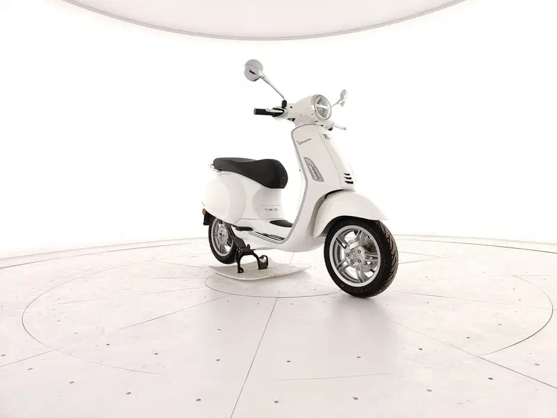 Vespa Primavera Elettrica 45 Red (2024 - 26) (6)