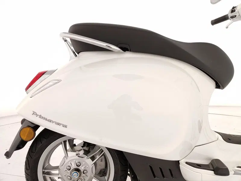 Vespa Primavera Elettrica 45 Red (2024 - 26) (17)