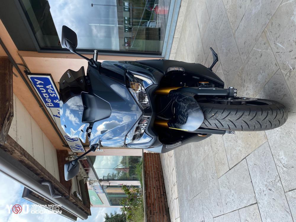 Yamaha T-Max 560 20° anniversario (2021) (4)