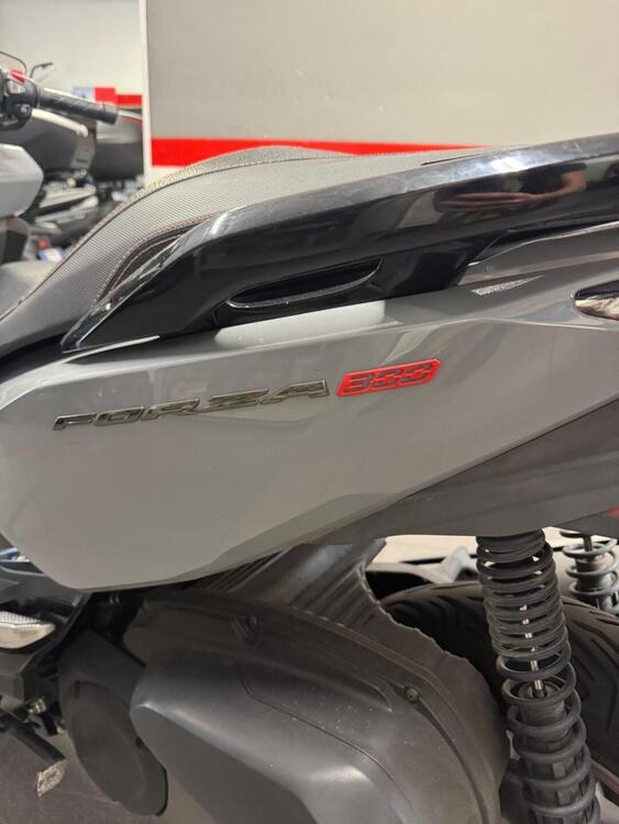 Honda Forza 300 Limited Edition ABS (2020) (4)