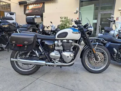 Triumph Bonneville T120 (2016 - 20) usata