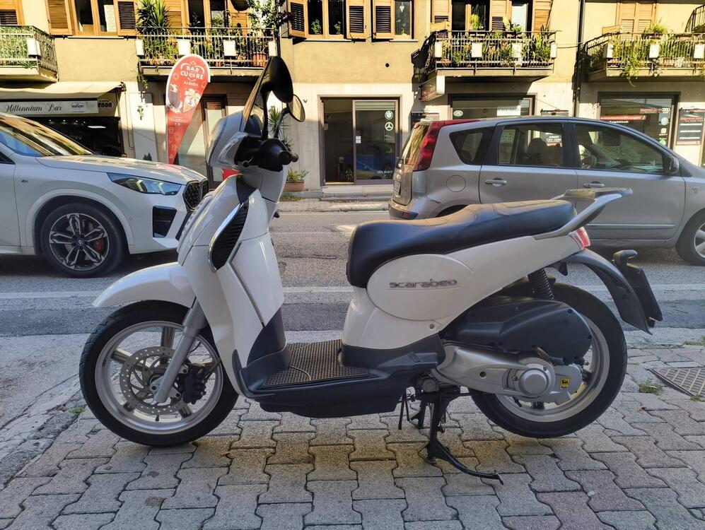 Aprilia Scarabeo 125 i.e. (2009 - 11) (3)