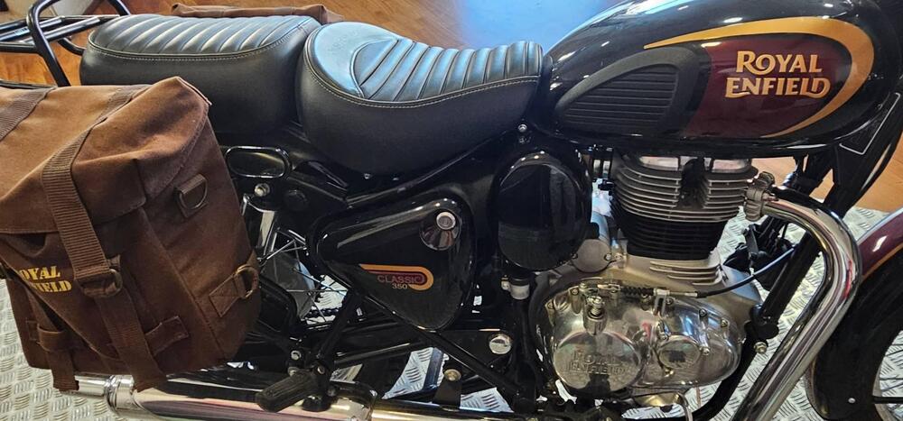 Royal Enfield Classic 350 (2021 - 25) (5)