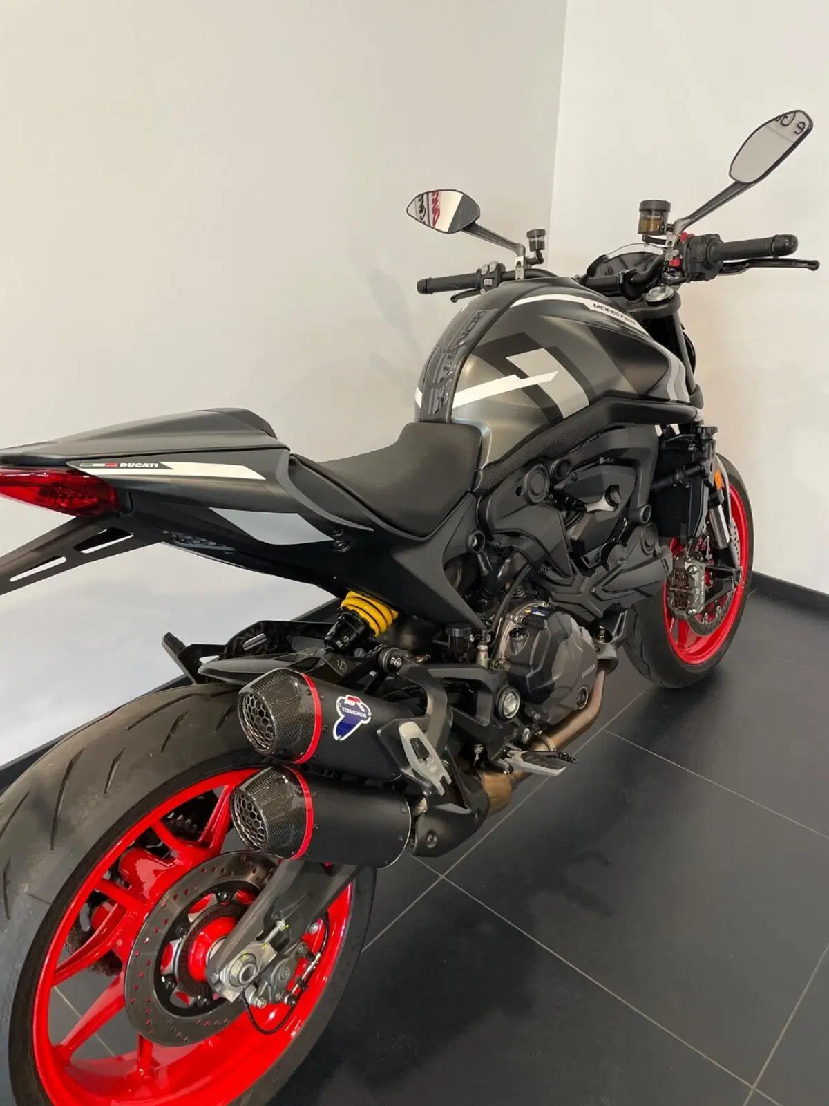 Ducati Monster 937 + (2021 - 25) (3)