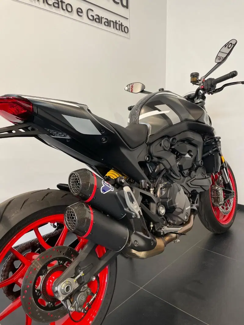 Ducati Monster 937 + (2021 - 25) (5)