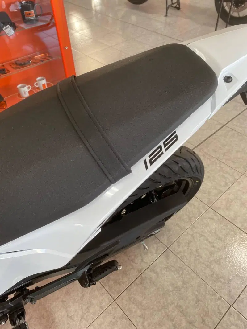 KTM 125 SMC R (2025 - 26) (4)