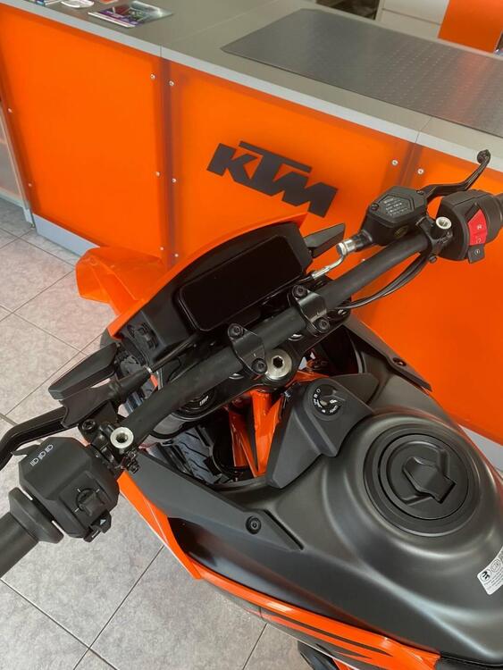 KTM 125 SMC R (2025) (5)