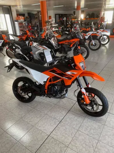 KTM 125 SMC R (2025 - 26) nuova