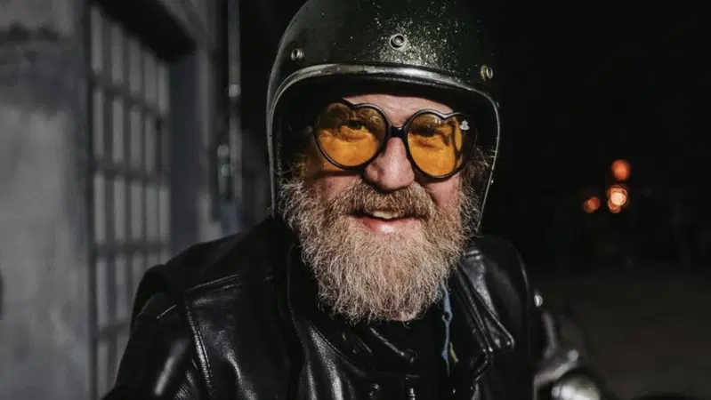 Caso Brent Hinds, la polizia rivela nuovi dettagli sull'incidente: il SUV &egrave; passato con il semaforo rosso