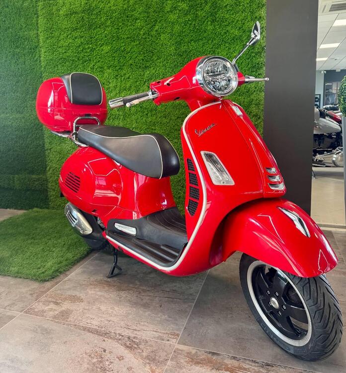 Vespa GTS 300 Super (2017 - 18)